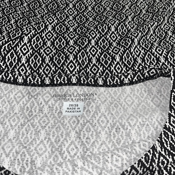 Jessica London Women's Black White Relaxed Lightweight Short Sleeve Sz 26/28 - Picture 4 of 7